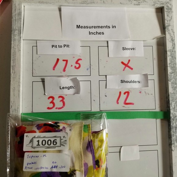 Express Dress Floral Knee Length Belted Sundress Womens Sz M  Ruffle Bib Pockets - Picture 13 of 16